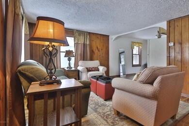 904CharlesSt-103