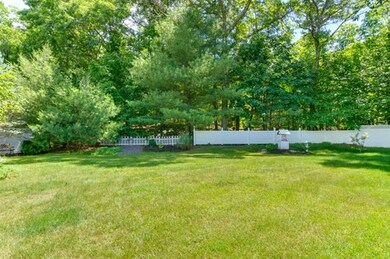 8 Makechnie Rd, Burlington, MA 01803 - photo 2