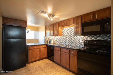 2206 S Granada Dr unit 5, Tempe, AZ 85282 - photo 5