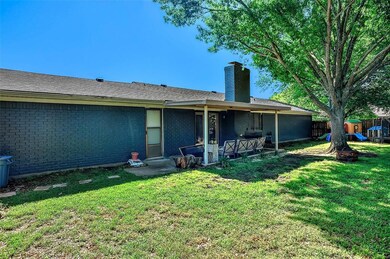 2135 N Village Dr, Bonham, TX 75418 - photo 7