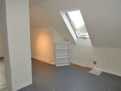 26 Hapgood St unit 3, Bellows Falls, VT 05101 - photo 5