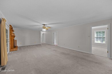 E02A9631
