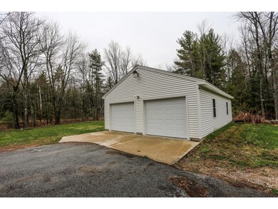 414 Deerfield Rd, Allenstown, NH 03275 - photo 5