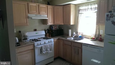 11906 Tarragon Rd unit J, Reisterstown, MD 21136 - photo 7