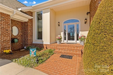 157 Twin Lakes Dr, Statesville, NC 28625 - photo 4