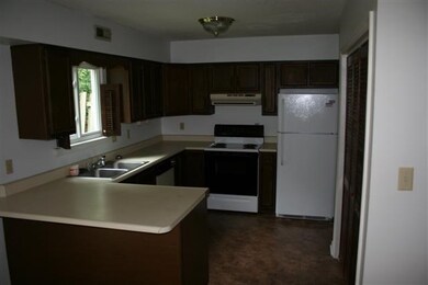 117 N Onsville Place, Jacksonville, NC 28546 - photo 5