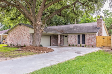 3511 Mayfield Oaks Ln, Houston, TX 77088 - photo 4