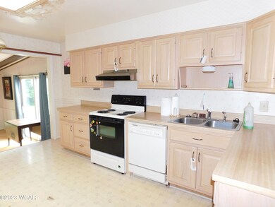 1528 Latham Ave, Lima, OH 45805 - photo 3