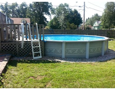 26 Lorenzo St, Springfield, MA 01109 - photo 6