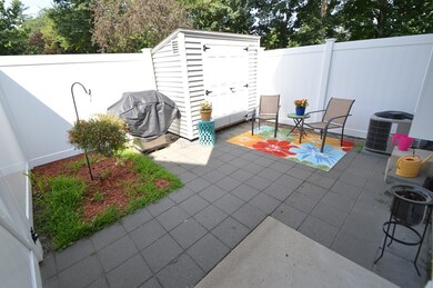 19 Meadow Pond Dr unit A, Leominster, MA 01453 - photo 2