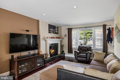 14 Nottingham Way, Mount Holly, NJ 08060 - photo 5