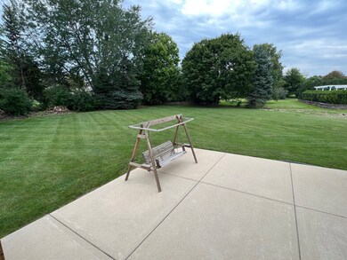 10636 S Bridle Path Ct, Naperville, IL 60564 - photo 7