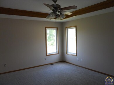 4217 SW Misty Harbor Ave, Topeka, KS 66610 - photo 7