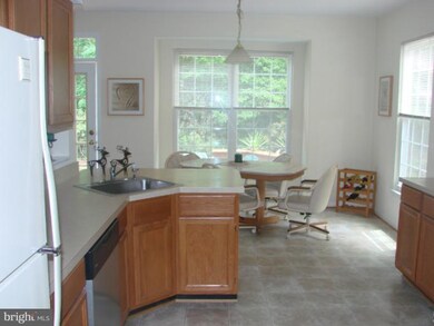 7109 Copernicus Ln, Lanham, MD 20706 - photo 3