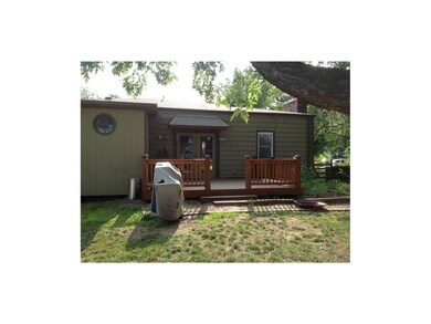 Nice relaxing deck.