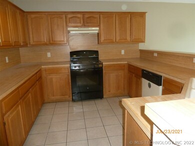 11802 S Ivy St, Jenks, OK 74037 - photo 6