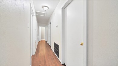 354 Red Ripple Rd, Houston, TX 77091 - photo 7