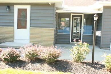 947 Collins Ave, Marysville, OH 43040 - photo 3