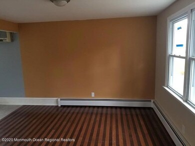 352-770690 Dining room 1