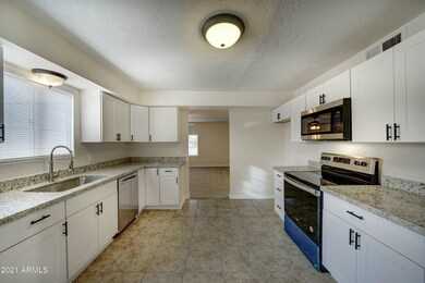 279 S Grand Dr-7