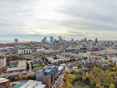 Cobblers Lofts unit 212, Milwaukee, WI 53212 - photo 3