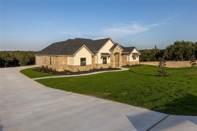 812 Cedar Elm Ct, Weatherford, TX 76085 - photo 3