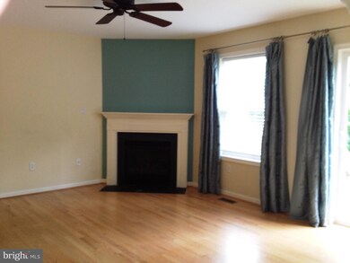 502 Red Bud Ct, Wilmington, DE 19805 - photo 2