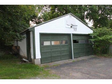 Parking Lot/Garage