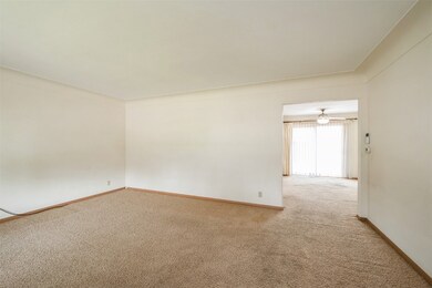 3312 Iris Ave NW, Cedar Rapids, IA 52405 - photo 5