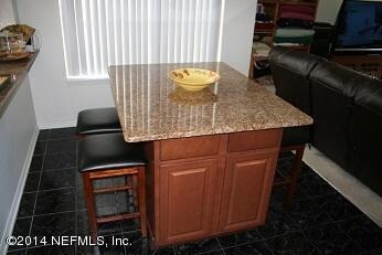 CASUAL DINING/BREAKFAST ROOM