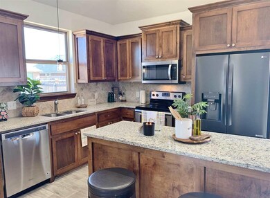 221 NW Granite Ave, Cache, OK 73527 - photo 5