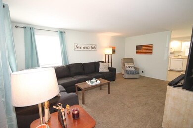 5220 Magnolia Dr, Columbus, IN 47203 - photo 3