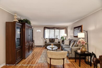 04-Living Room