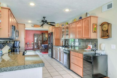 2 Kitchen (3)