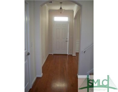 View. Front entry/foyer.