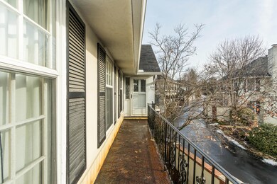 1631 Roxbury Unit D6-6