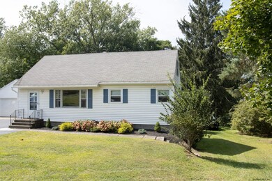 348 Winter St, Troy, NY 12180 - photo 3