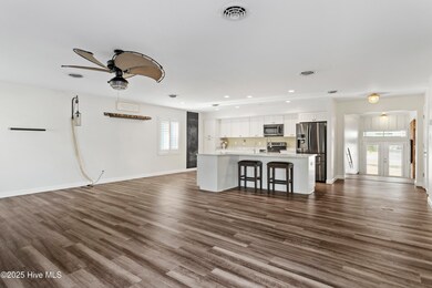 5724 Gondolier Dr, New Bern, NC 28560 - photo 5