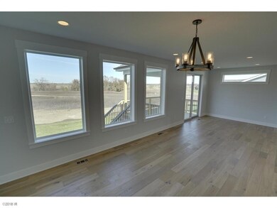 9627 Marnewood Dr, Johnston, IA 50131 - photo 4