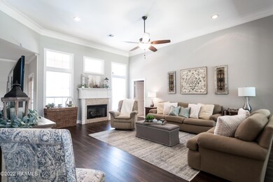 5_Living Room-1 (18)