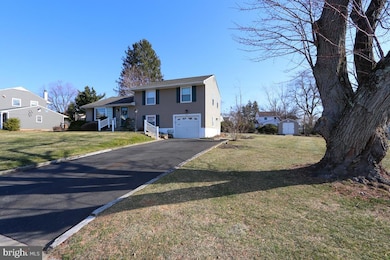 135 Harding Rd, Southampton, PA 18966 - photo 3