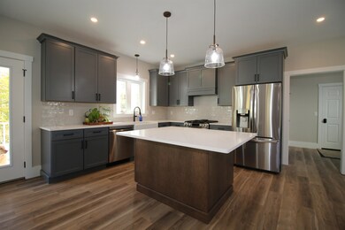 433 Blane Cir unit 9, Pembroke, NH 03275 - photo 3