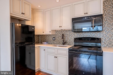 William Penn House unit 1812, Philadelphia, PA 19103 - photo 6