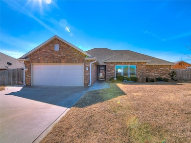 2302 Crooked Oak Ct, Shawnee, OK 74804 - photo 2