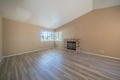 3341 Timbercreek Dr, Redding, CA 96002 - photo 3