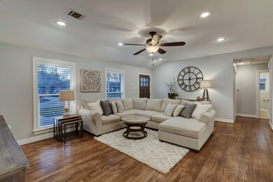 2027 Saxon Dr, Houston, TX 77018 - photo 3