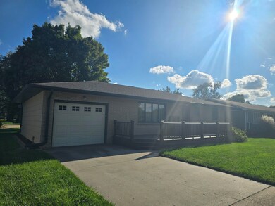 932 E 9th St, Concordia, KS 66901 - photo 3