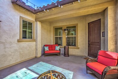 FRONT DOOR03