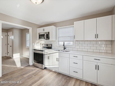 12-3315-Terrace-Ave-Windowstill