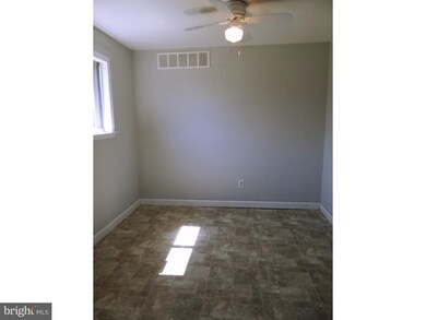 418 Cherokee Dr, Browns Mills, NJ 08015 - photo 4